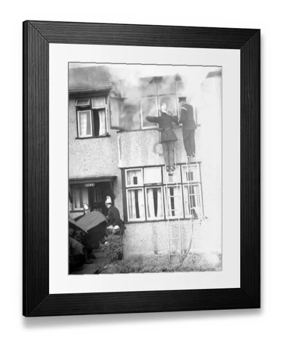 Framed Print : Firemen tend to a fire at Alma house on Old Farm Avenue in Sidcup, Kent Framed Print : Firemen tend to a fire at Alma house on Old Farm Avenue in Sidcup, Kent