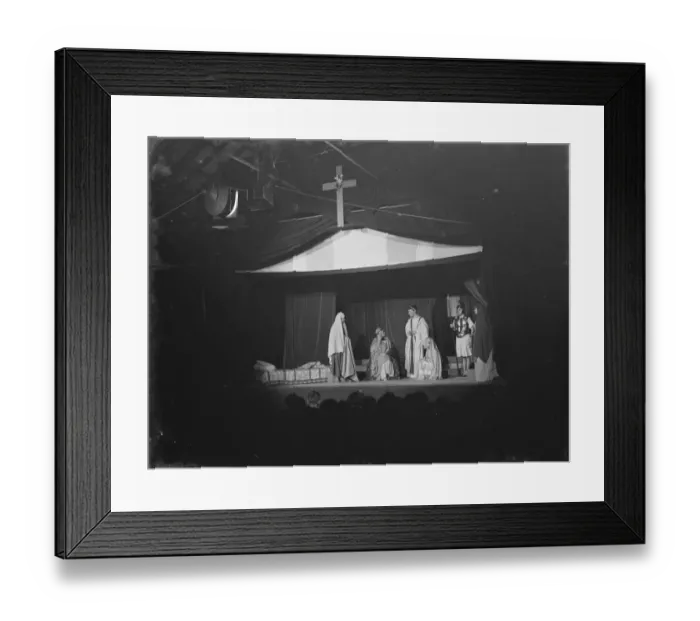 Framed Print : A Passion Play, performed in Dartford, Kent. 1939 Framed Print : A Passion Play, performed in Dartford, Kent. 1939