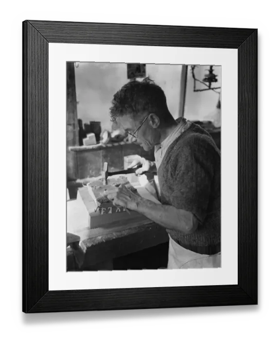 Framed Print : Block making in Wilmington, Kent. Mr Hitchens at work on a block Framed Print : Block making in Wilmington, Kent. Mr Hitchens at work on a block