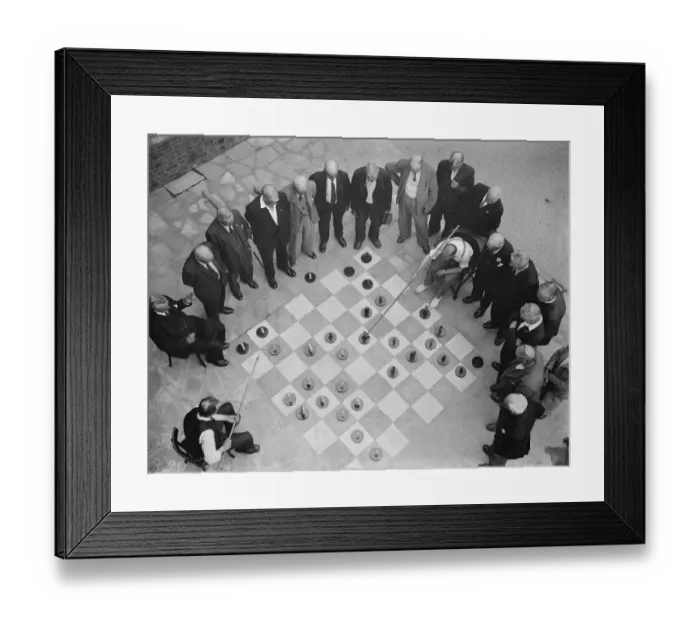 Framed Print : Dartfords veterans open air chess. 1938 Framed Print : Dartfords veterans open air chess. 1938