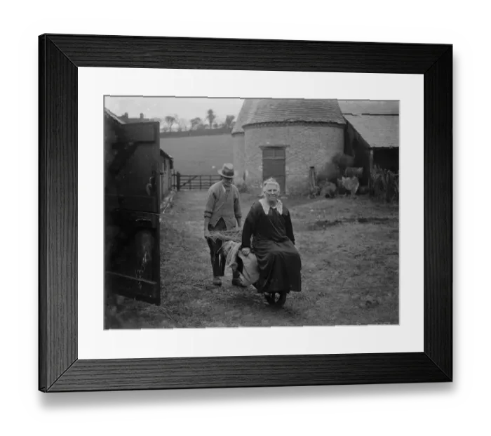 Framed Print : Diamond wedding. Couchma. Franks Farm. Horton Kirby. 1934