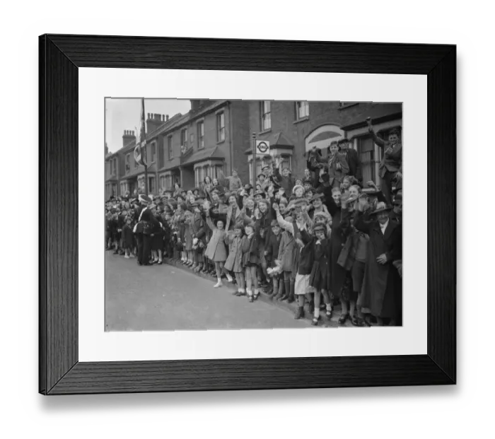 Framed Print : Crowds stand at the side of the road and cheer for the Duchess of Kent Framed Print : Crowds stand at the side of the road and cheer for the Duchess of Kent