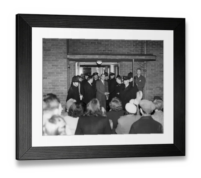 Framed Print : Dartford Election October 1951 - Miss Margaret Roberts (to be Mrs Dennis Thatcher Framed Print : Dartford Election October 1951 - Miss Margaret Roberts (to be Mrs Dennis Thatcher