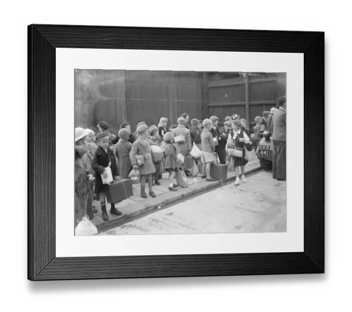 Framed Print : In response to the dangers of war the British government launched a scheme to evacuate Framed Print : In response to the dangers of war the British government launched a scheme to evacuate