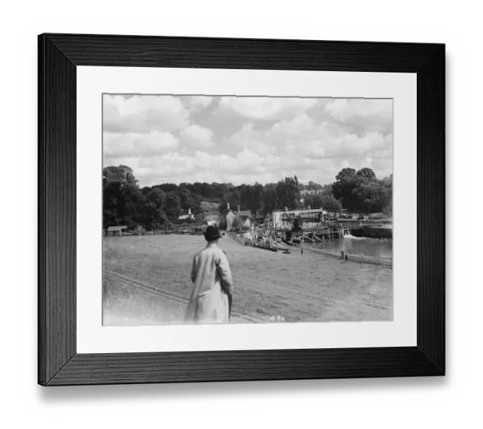 Framed Print : Work being done on the Allington lock on the Medway River at Allington, Kent Framed Print : Work being done on the Allington lock on the Medway River at Allington, Kent