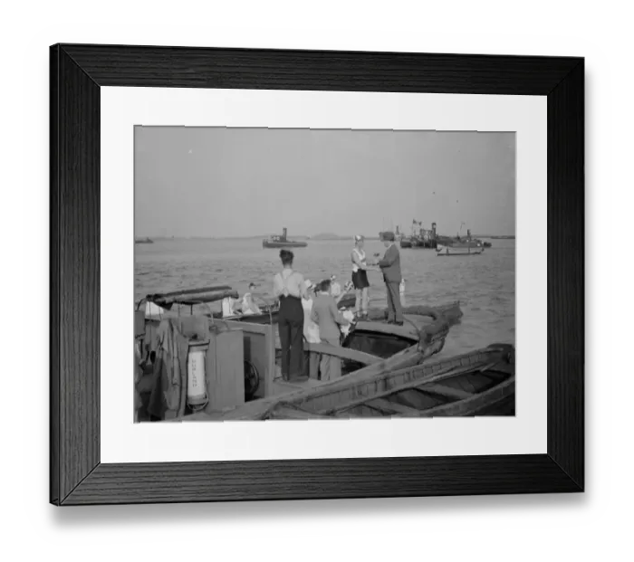 Framed Print : Erith Regatta. 7 August 1937