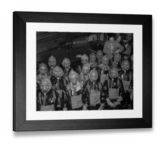 Framed Print : 29 November 1937 Sidcup fire brigade in gas clothing ?John Topham / TopFoto Framed Print : 29 November 1937 Sidcup fire brigade in gas clothing ?John Topham / TopFoto