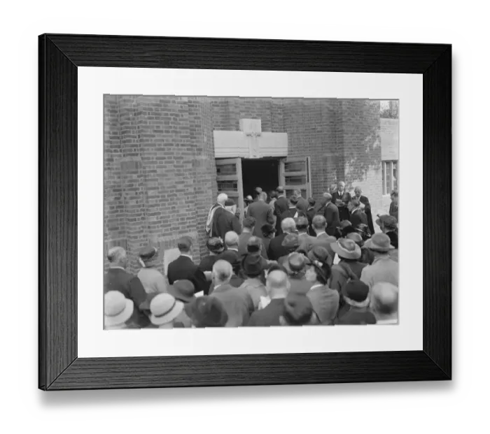 Framed Print : The opening of the Congregational Church in Eltham, Kent. 1938