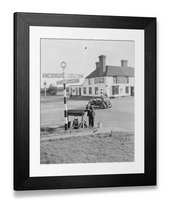 Framed Print : Roadside well by the Half Way House Inn at Challock Cross Roads, Kent Framed Print : Roadside well by the Half Way House Inn at Challock Cross Roads, Kent