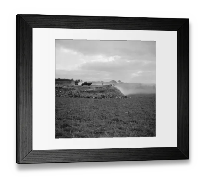 Framed Print : Rubbish dump at Ruxley Corner, Kent. 10 October 1936