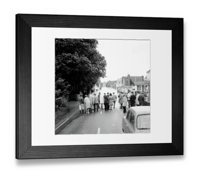 Framed Print : The High Street Edenbridge Kent. 11 September 1968 Framed Print : The High Street Edenbridge Kent. 11 September 1968