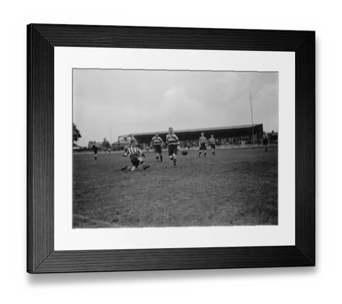 Framed Print : Dartford football. D Fowler, shooting. 1937