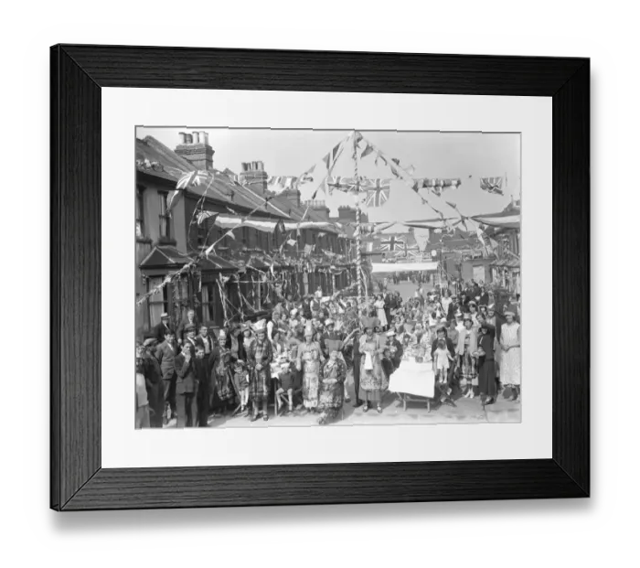 Framed Print : Coronation teas at Swanley. 12 May 1937 Framed Print : Coronation teas at Swanley. 12 May 1937