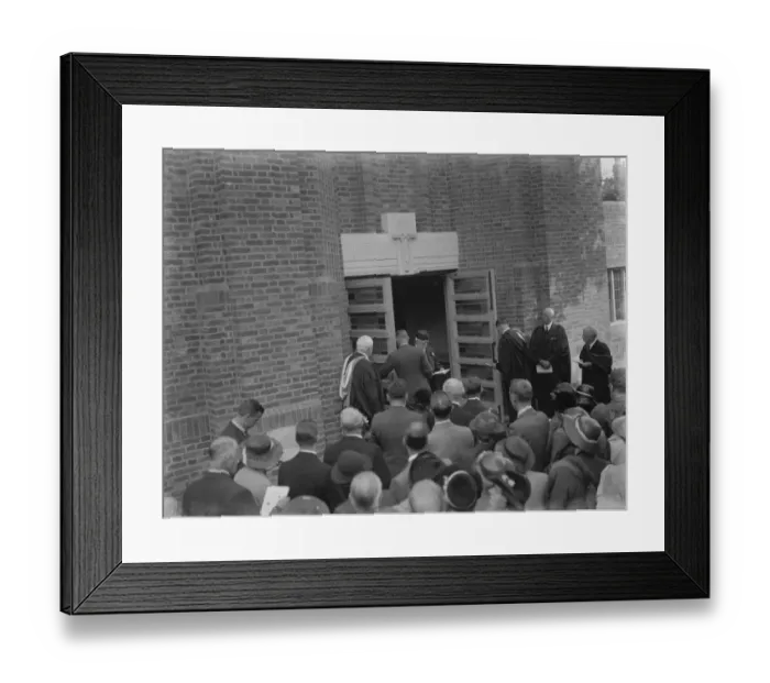 Framed Print : The opening of the Congregational Church in Eltham, Kent. 1938