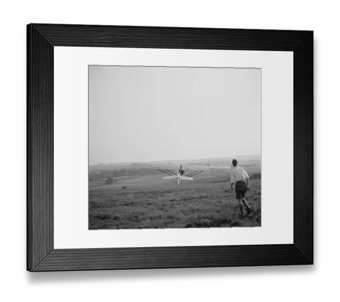 Framed Print : The Launch of a Cessna CG-2 Glider in Lenham, Kent. 1936