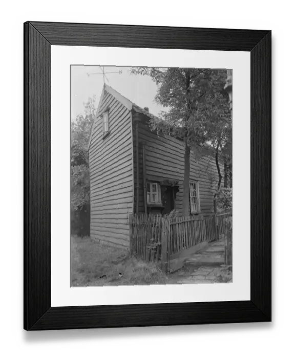 Framed Print : A wooden cottages in Chislehurst, Kent. 1939 Framed Print : A wooden cottages in Chislehurst, Kent. 1939