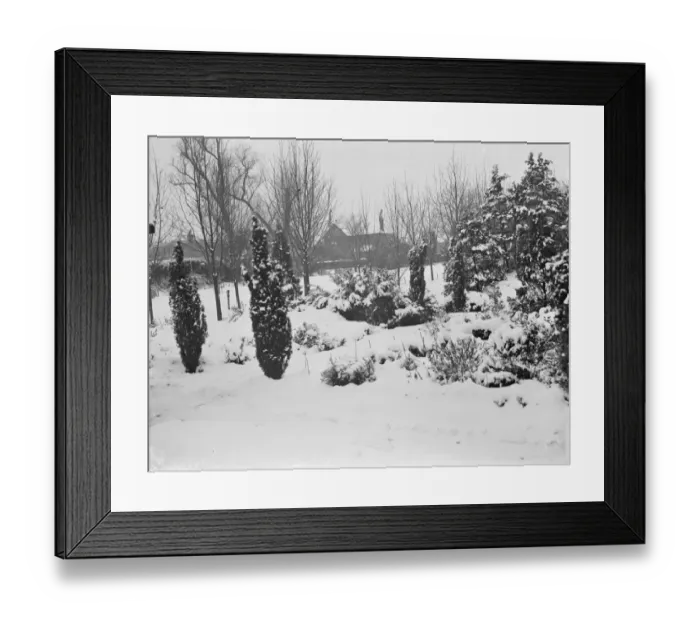 Framed Print : Snow scenes at nr 21 on Foots Cray Lane in Sidcup, Kent. 1938 Framed Print : Snow scenes at nr 21 on Foots Cray Lane in Sidcup, Kent. 1938