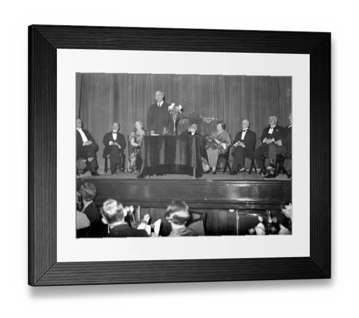 Framed Print : W Smithers at the Public Hall Opening in Sidcup, Kent. 1934