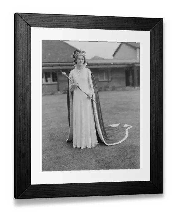 Framed Print : The Dartford Carnival Queen following her coronation. 1937 Framed Print : The Dartford Carnival Queen following her coronation. 1937
