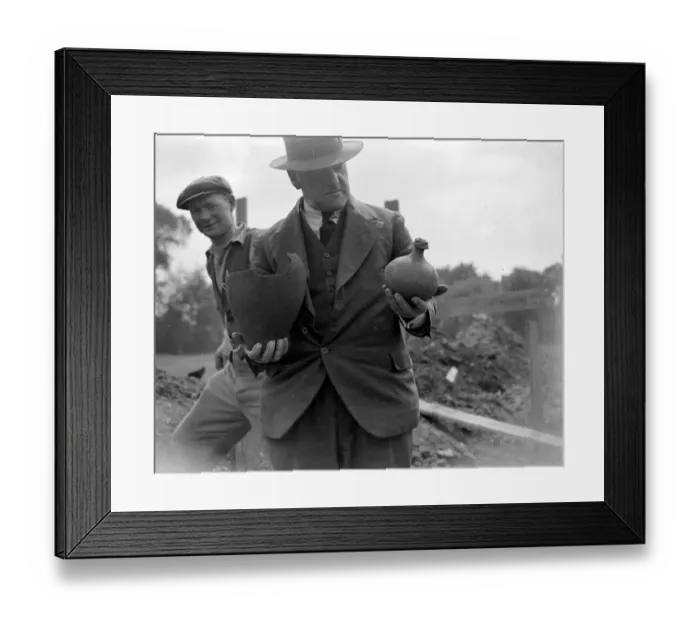 Framed Print : Pottery finds in Orpington, Kent. 1934