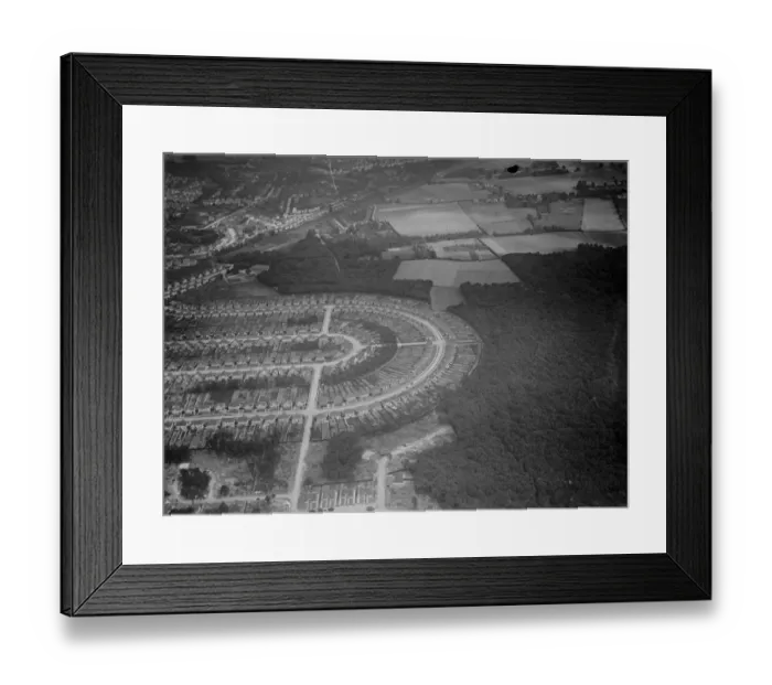 Framed Print : An aerial view of Petts Wood in Kent. 1939 Framed Print : An aerial view of Petts Wood in Kent. 1939