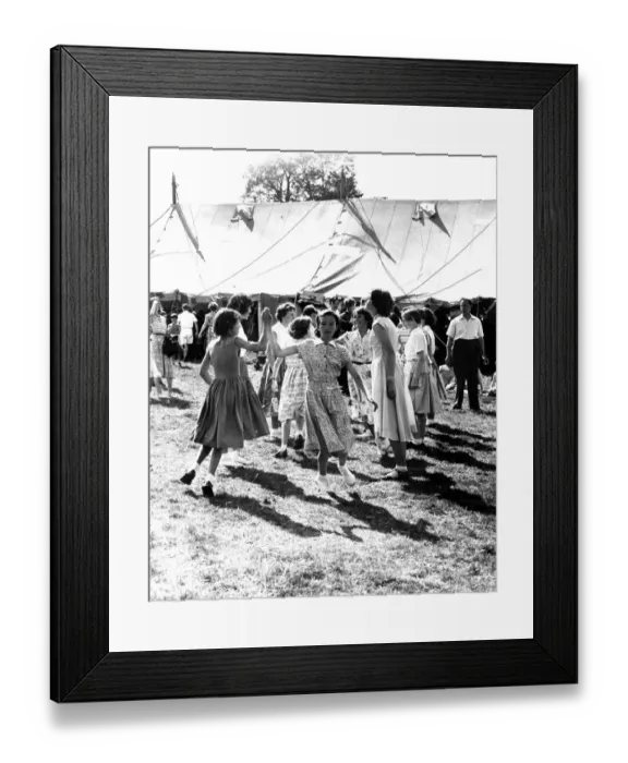 Framed Print : A display of country dancing by the 1st Meopham Girl Guides - A Newcastle Reel Framed Print : A display of country dancing by the 1st Meopham Girl Guides - A Newcastle Reel