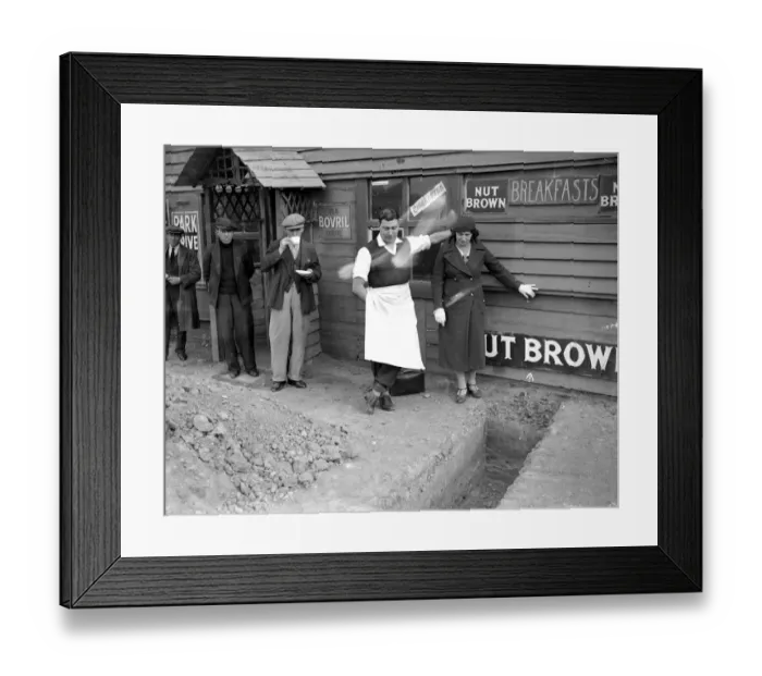 Framed Print : Cafe Fenced in Eltham, Kent. Mrs Whitney and son. 30 October 1934