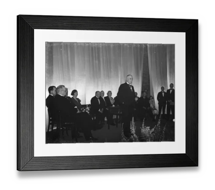 Framed Print : The opening of the Corona Cinema, in Swanley, Kent. The Mayor of Dartford Framed Print : The opening of the Corona Cinema, in Swanley, Kent. The Mayor of Dartford