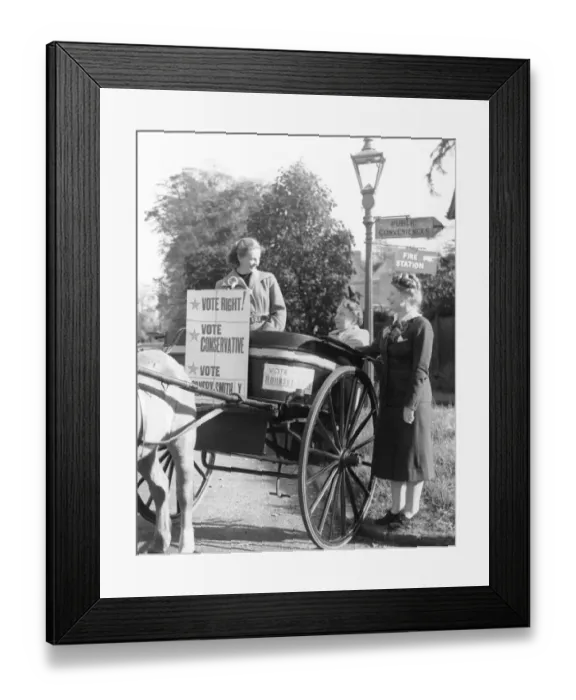 Framed Print : By horse and trap to vote. Miss Pat Hornsby Smith had the loan of a horse and trap