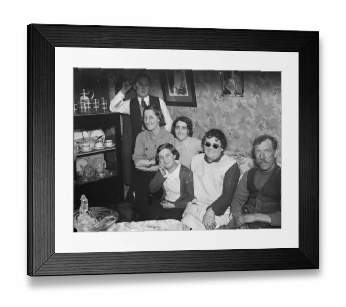 Framed Print : Mr and Mrs Hamond with family in Crayford, Kent. 1938 Framed Print : Mr and Mrs Hamond with family in Crayford, Kent. 1938
