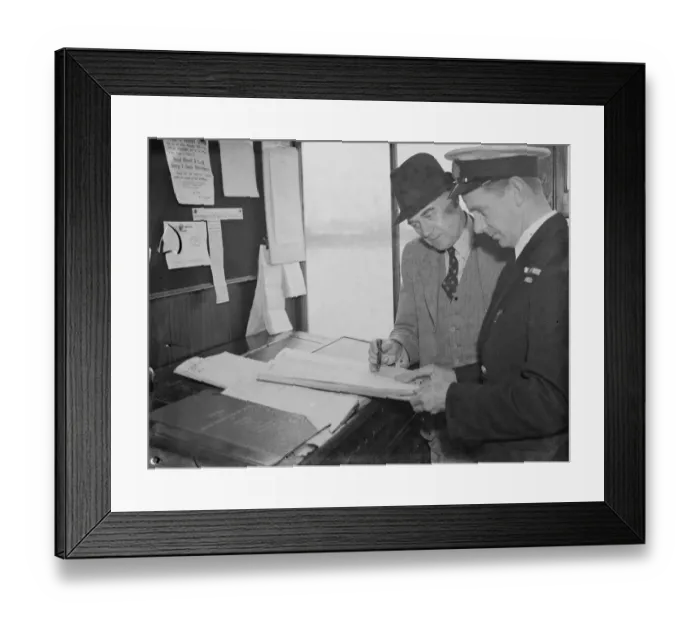 Framed Print : Thames pilots at Gravesend, Kent, who help ships navigate through the congested Framed Print : Thames pilots at Gravesend, Kent, who help ships navigate through the congested