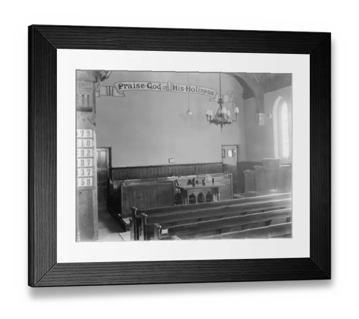 Framed Print : A interior shot of Dartford Congregational Church, Kent. 1937 Framed Print : A interior shot of Dartford Congregational Church, Kent. 1937