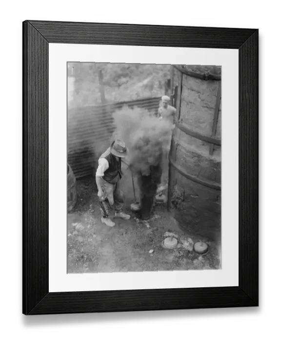 Framed Print : The Lime works in Dunton Green, Kent. Workers stoke the fires in the kilns