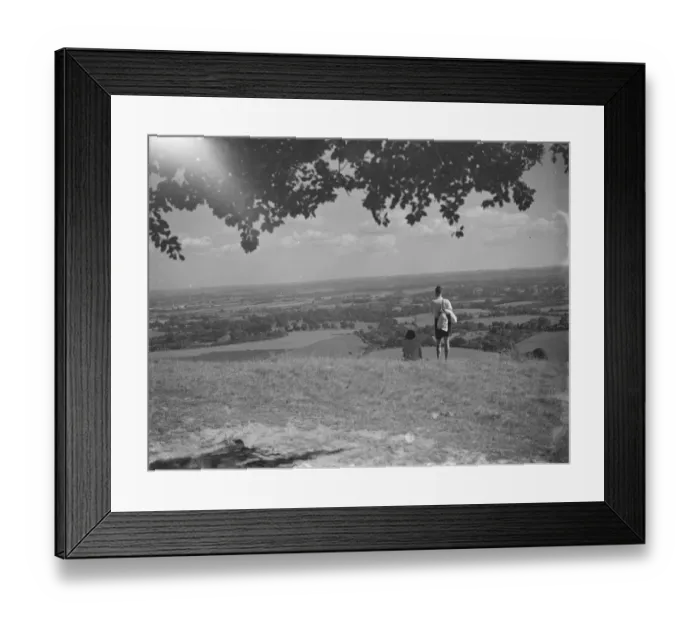 Framed Print : The Medway Valley taken from the Vigo Hills in Kent. 1939 Framed Print : The Medway Valley taken from the Vigo Hills in Kent. 1939