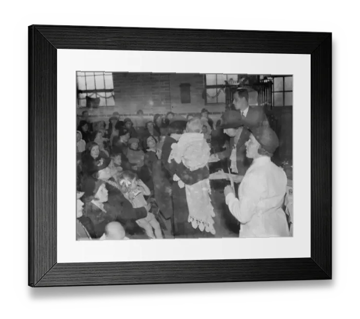 Framed Print : Days Lane infants welfare, Sidcup, Kent. 1936