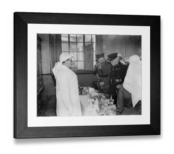 Framed Print : Major M J Malling and Colonel Rje Oliver tasting fruits while at demonstration overlooking Framed Print : Major M J Malling and Colonel Rje Oliver tasting fruits while at demonstration overlooking