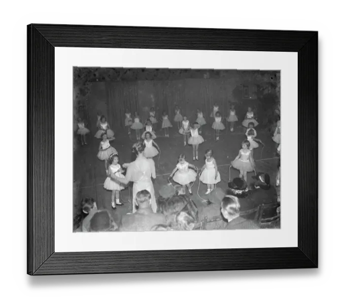Framed Print : Children peforming a dance in Dartford, Kent. 1936 Framed Print : Children peforming a dance in Dartford, Kent. 1936