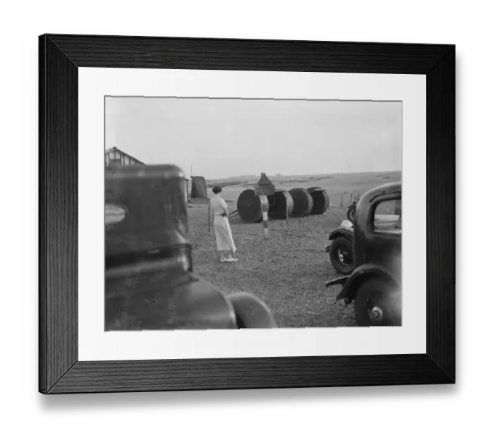 Framed Print : Cars parked on the Dungeness beach in Kent. 1936 Framed Print : Cars parked on the Dungeness beach in Kent. 1936