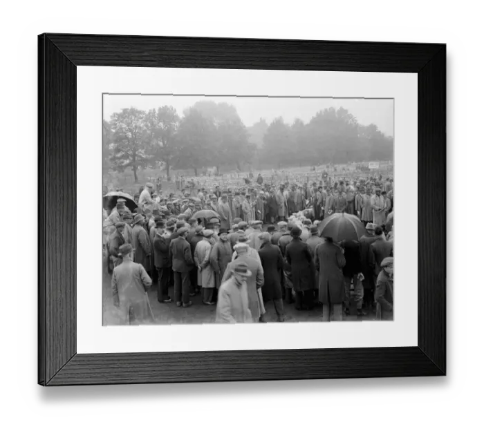 Framed Print : Sheep sale in Maidstone, Kent. 1936