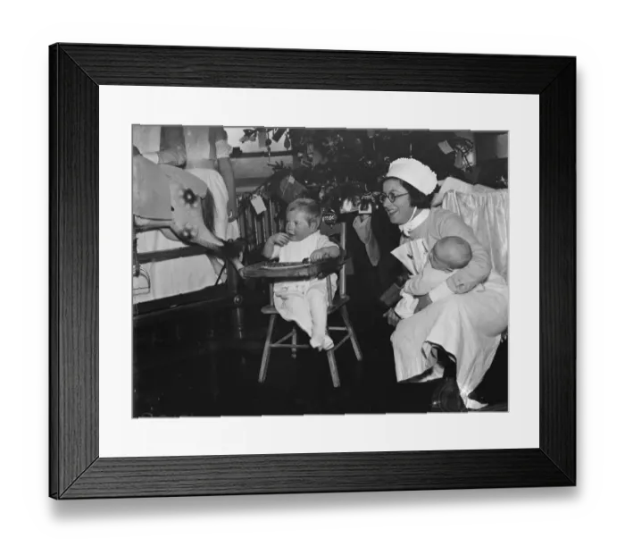 Framed Print : Christmas at the childrens ward of Erith Hospital, London. 1938