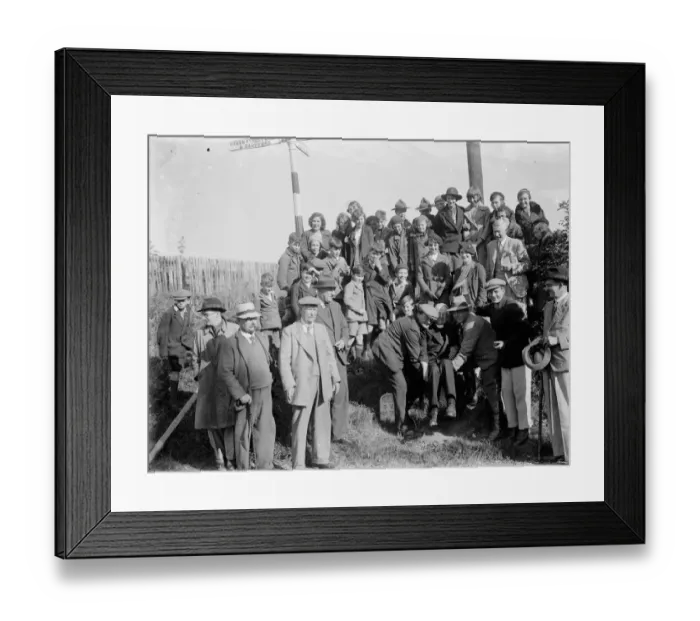 Framed Print : A rector gets the bumps from a crowd in longfield. 1938