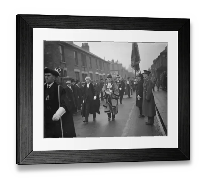 Framed Print : The Mayors Sunday Procession in Erith, London. The Mayor of Erith : Reverend