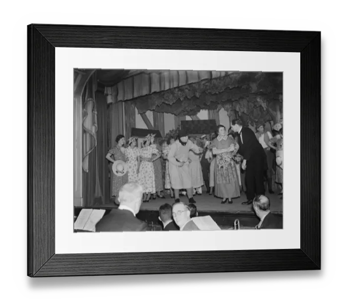 Framed Print : Petts Wood Operatic Society performing on stage. 1936 Framed Print : Petts Wood Operatic Society performing on stage. 1936