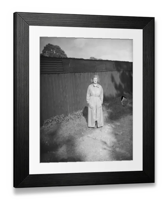 Framed Print : Miss Lillian Meads at Ridley Court Farm in New Ash Green, Kent, where a fire happened Framed Print : Miss Lillian Meads at Ridley Court Farm in New Ash Green, Kent, where a fire happened