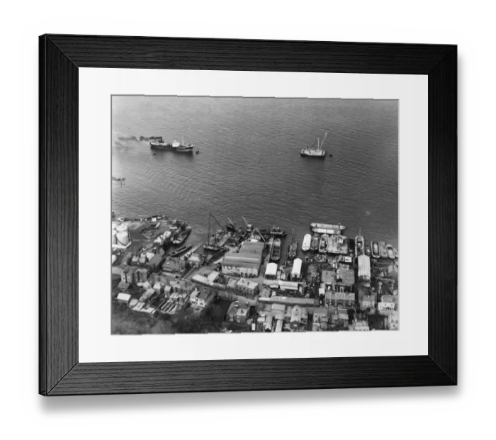 Framed Print : Aerial view of Greenhithe, Kent overlooking Everards shipyard, on the river Thames Framed Print : Aerial view of Greenhithe, Kent overlooking Everards shipyard, on the river Thames