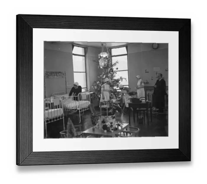 Framed Print : Christmas at the childrens ward of Erith Hospital, London. 1938 Framed Print : Christmas at the childrens ward of Erith Hospital, London. 1938