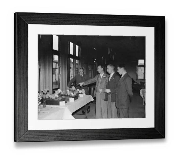 Framed Print : Glentworth C F show. 1937 Framed Print : Glentworth C F show. 1937