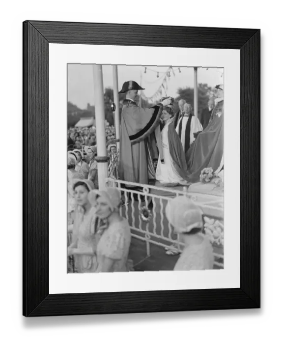 Framed Print : The Dartford Carnival Queen at her coronation on the band stand. 1937 Framed Print : The Dartford Carnival Queen at her coronation on the band stand. 1937
