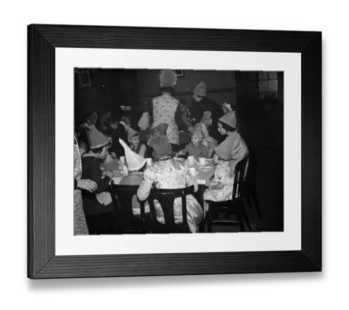 Framed Print : A childrens party at the Working Mens club in Sidcup, Kent. 1938