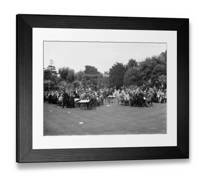 Framed Print : Marl Lodge fete. Bexley. 1937